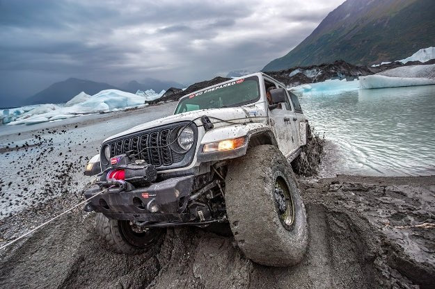 WARN ZEON XP 12-S Winch – 12,000 lb Synthetic Rope | Premium Waterproof