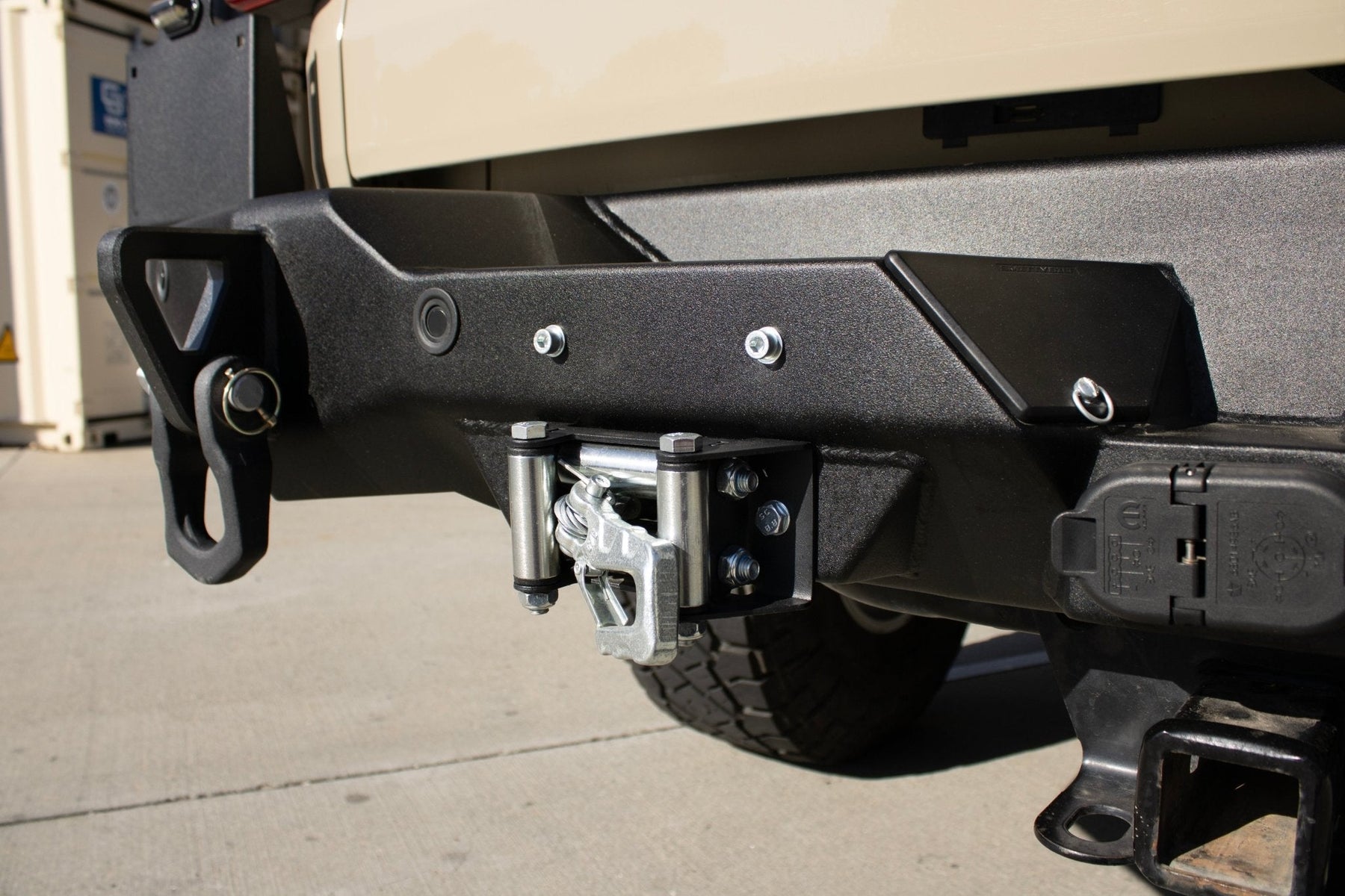 Smittybuilt XRC Gen3 Rear Winch Bumper with Hitch for 2020+ Jeep Gladiator JT