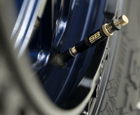 Smittybilt Adjustable Valve Stem Tire Deflators – Set & Auto Shut-Off Kit - Recon Recovery