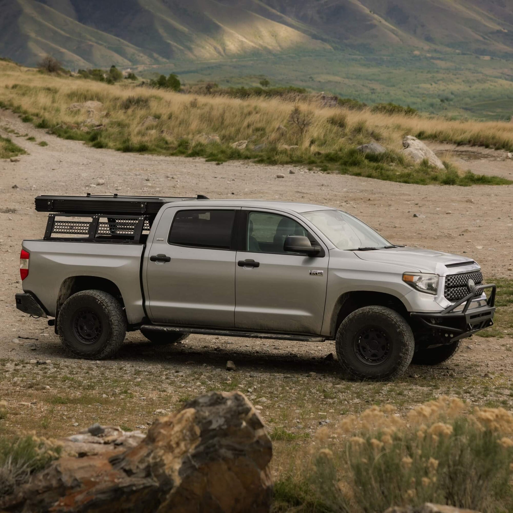 Sterling Adventure Co. Light Weight Basin Aluminum Hardshell Rooftop Tent