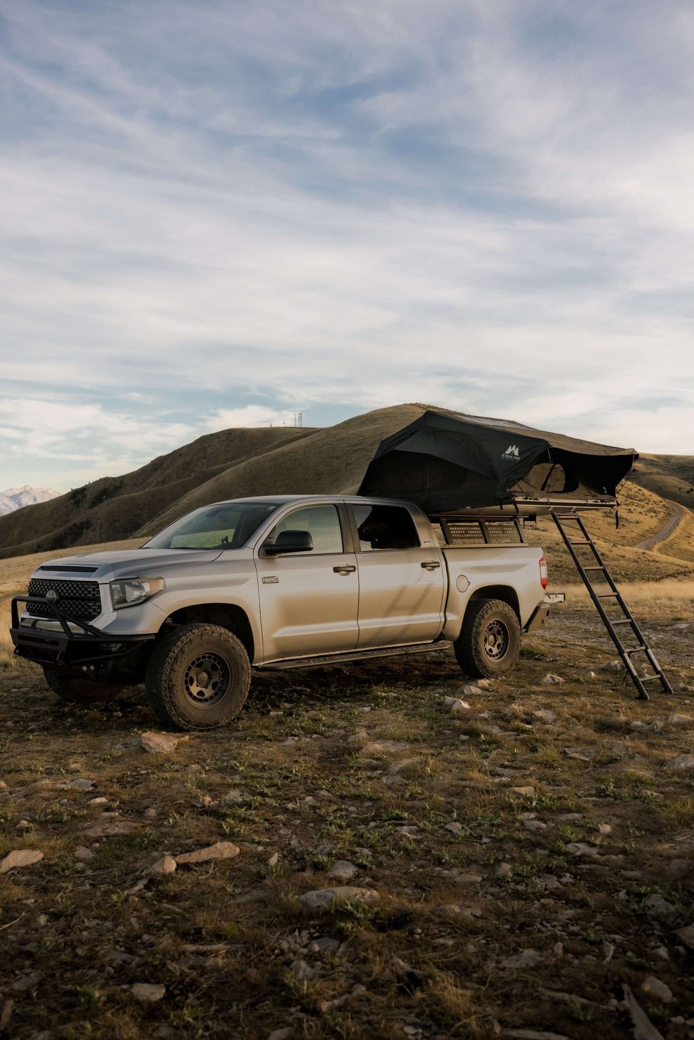 Sterling Adventure Co. Light Weight Basin Aluminum Hardshell Rooftop Tent