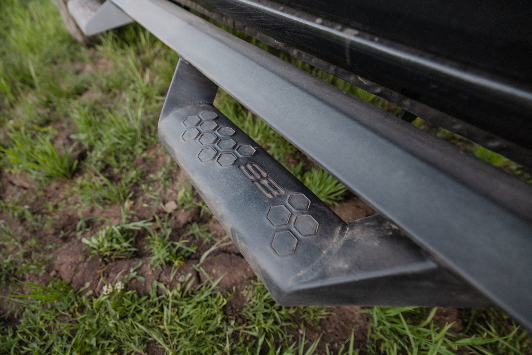 Smittybilt Angular Drop Steps | 2024–2026 Toyota Tacoma Double Cab