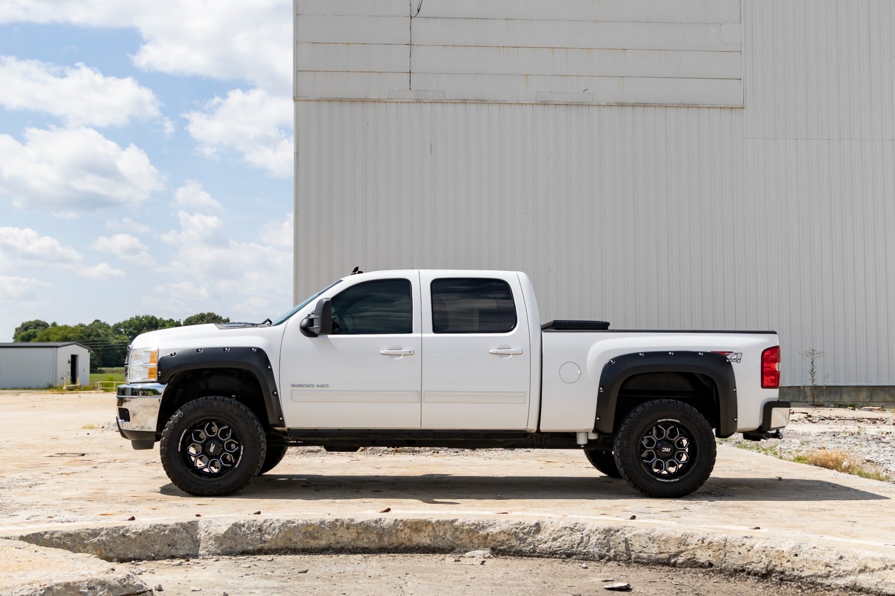 Rough Country Pocket Fender Flares for 2007-2014 Chevy Silverado 1500 & 2500HD/3500HD