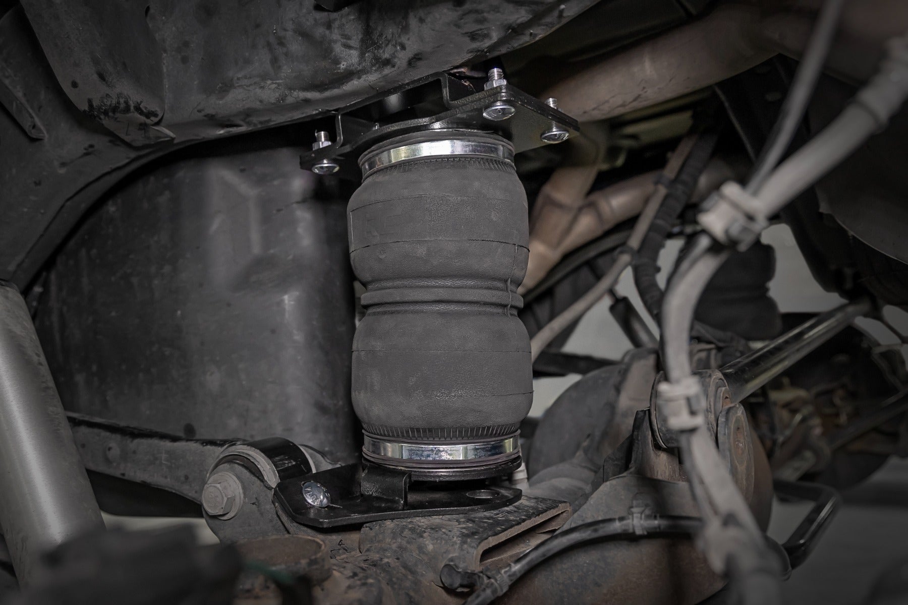 Rough Country Air Spring Kit w/compressor for 2019-2026 Ram 1500