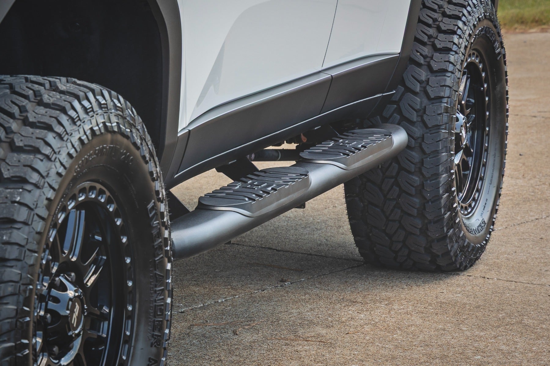 RC Oval Bolt On Nerf Steps for 2024-2026 Toyota Land Cruiser - Recon Recovery