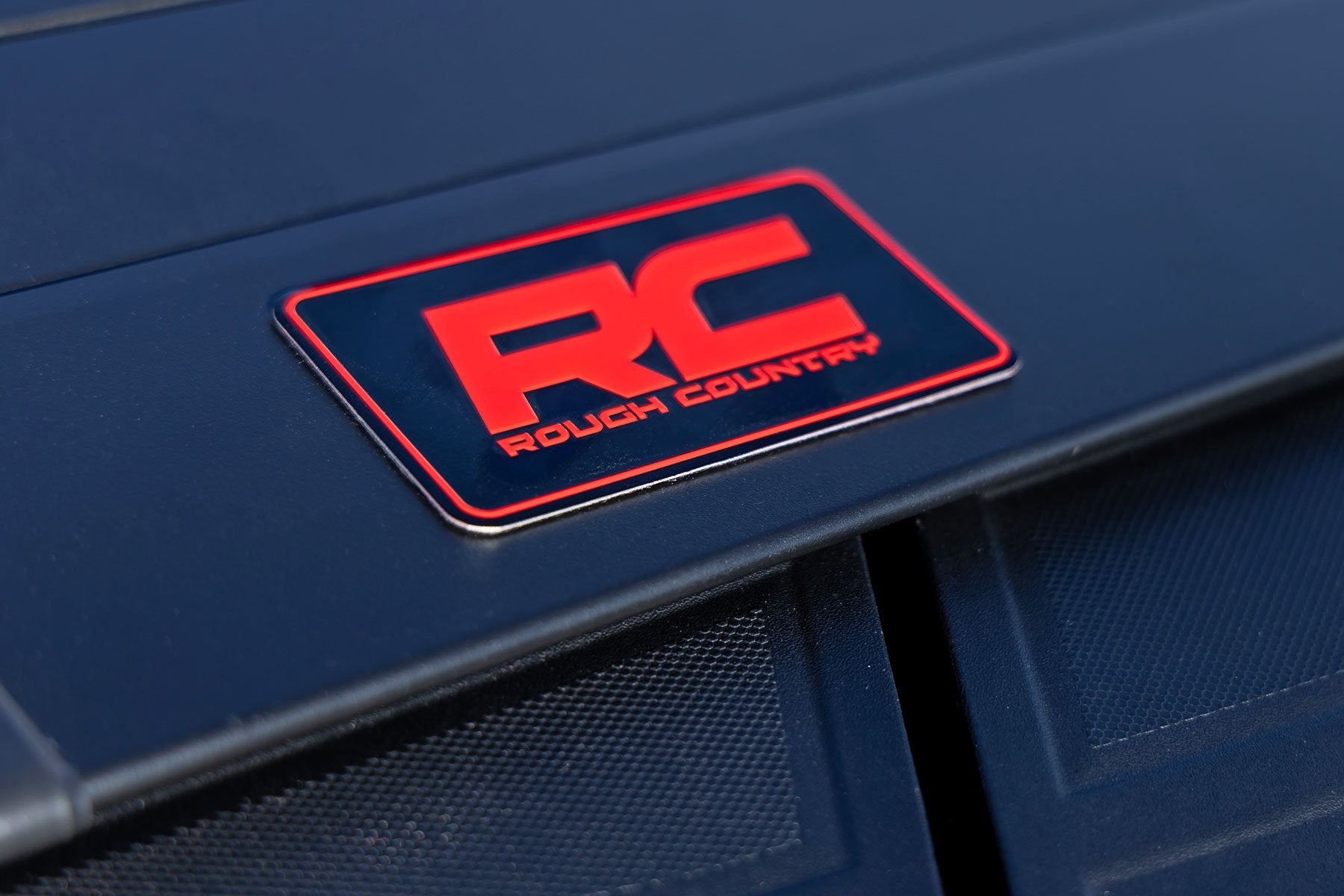 Rough Country Hard Roll up Tonneau Cover for 2019-2026 GM Silverado Sierra 1500 - Recon Recovery