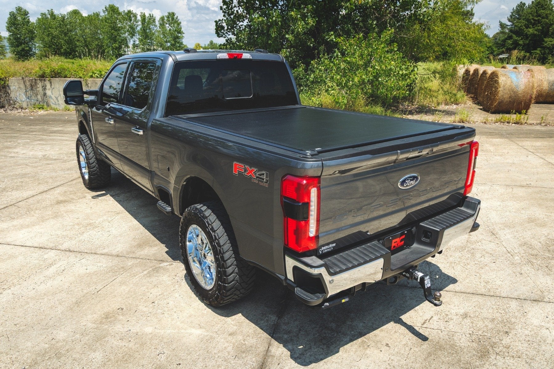Rough Country Powered Retractable Bed Cover | 2017–2026 Ford F-250/F-350 Super Duty