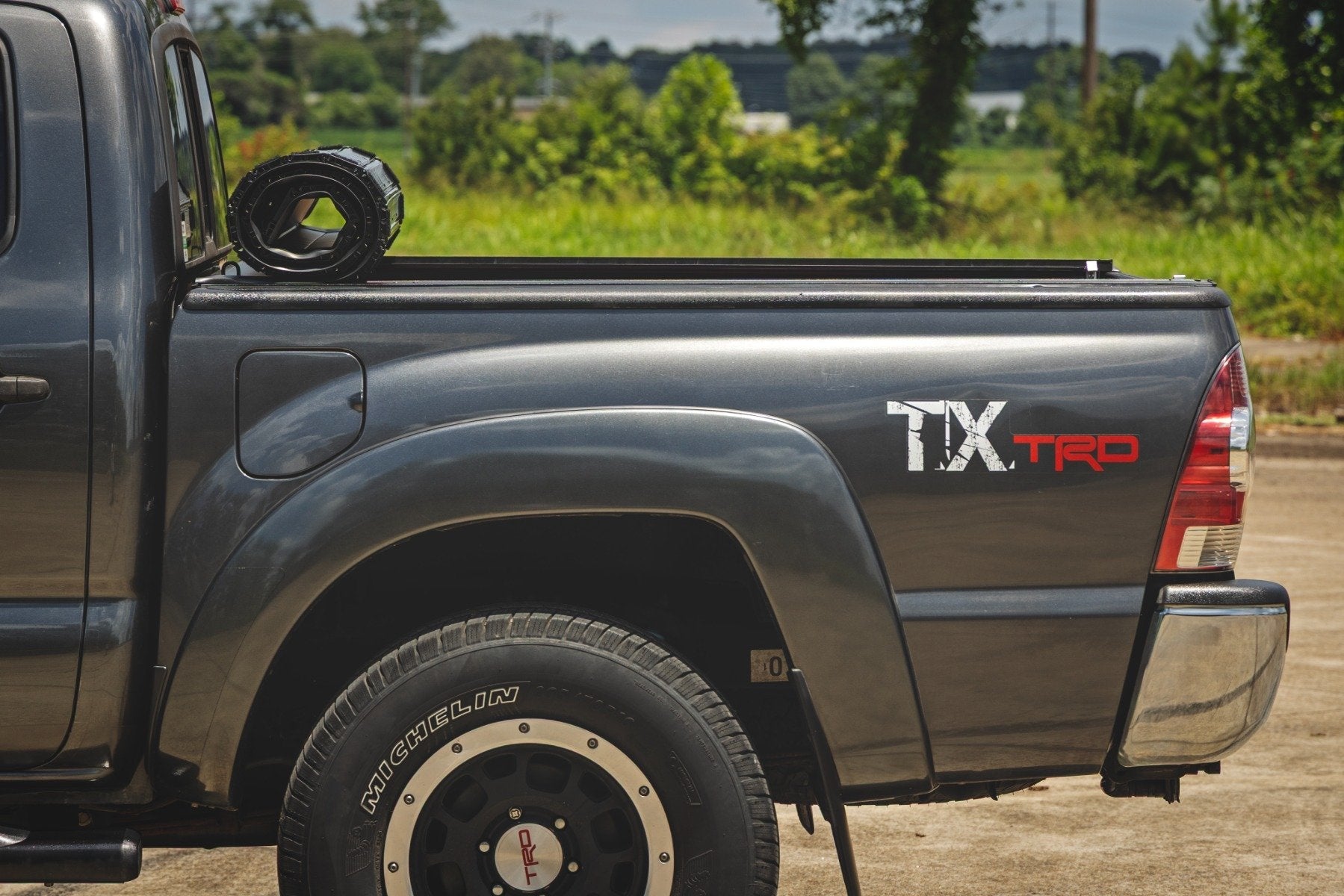 RC Low Profile Roll-Up Tonneau Cover for 2005-2015 Toyota Tacoma 5ft Bed