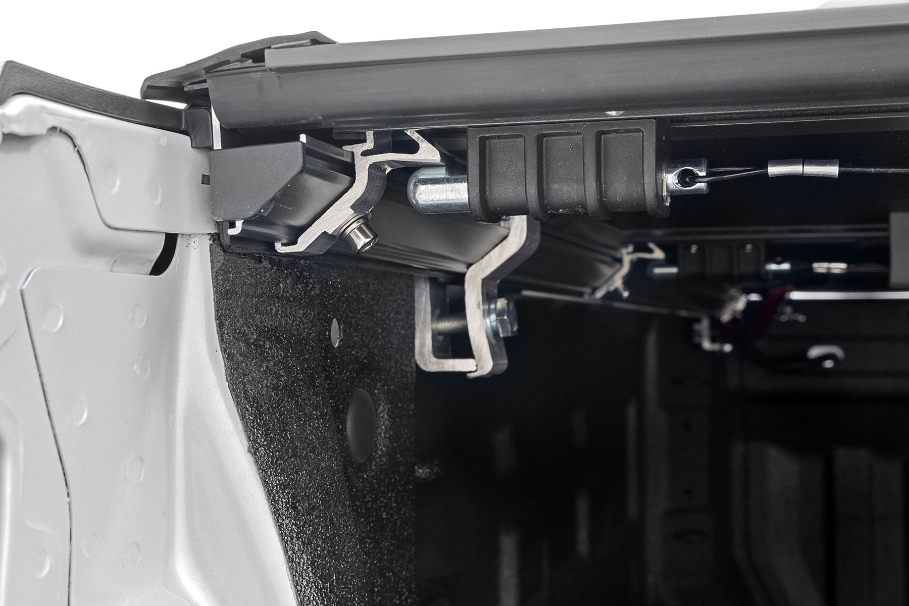 Rough Country Hard Low Profile Bed Cover Chevy/GMC 1500 & 2500HD/3500HD (14-19 & Classic)