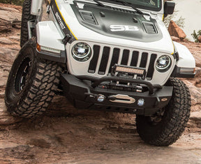 Smittybilt XRC Stubby Front Bumper For 2018-2026 Jeep Wrangler JL - Recon Recovery