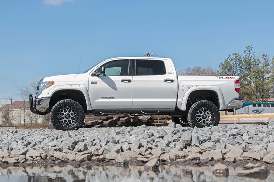 Rough Country 6 Inch Lift Kit for 2016-2021 Toyota Tundra